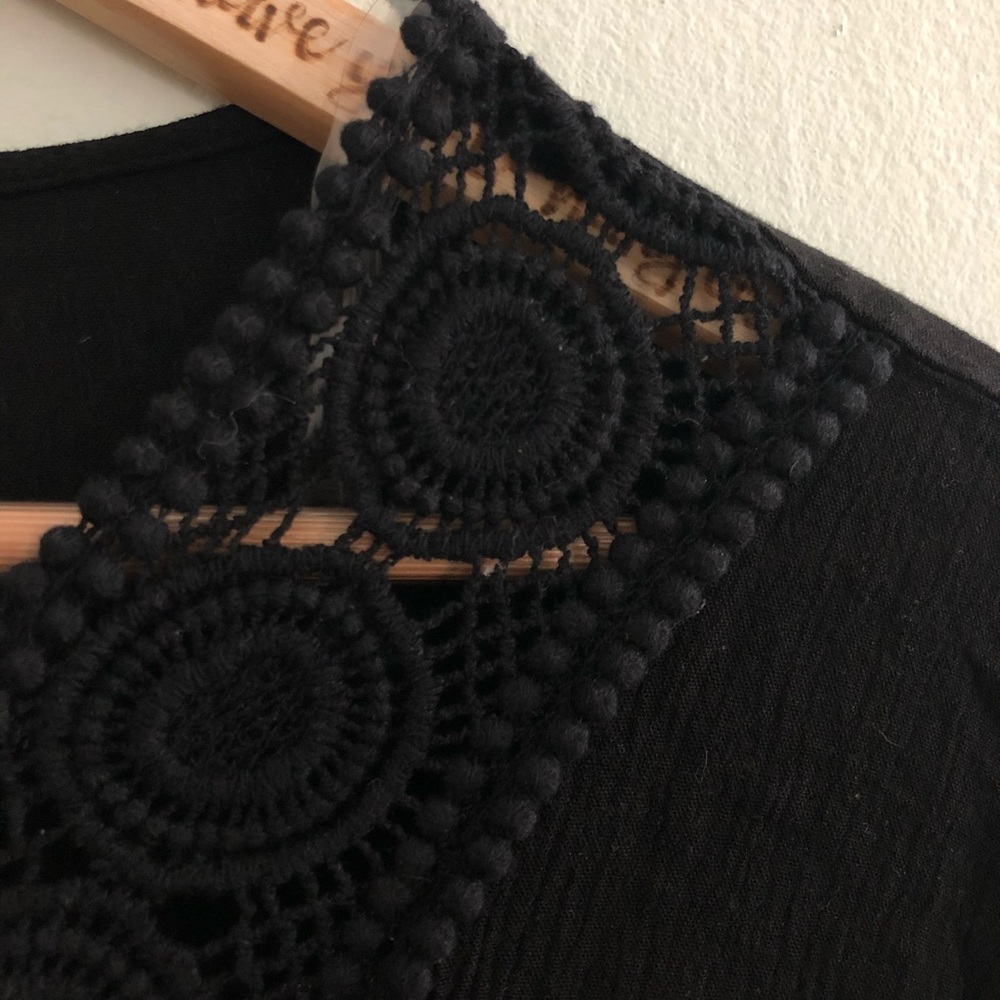 Heart & Hips Cropped Long Sleeve Blouse - Picture 4 of 8